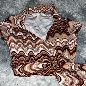 Stylish Women's Swirl Pattern crop Top